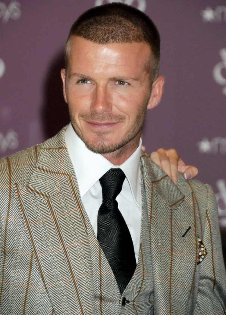 buzz cut homme façon David Beckham