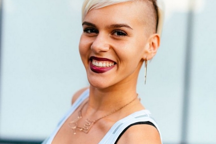 Coupe Undercut femme: plein d'inspiration pour être au courant des trends