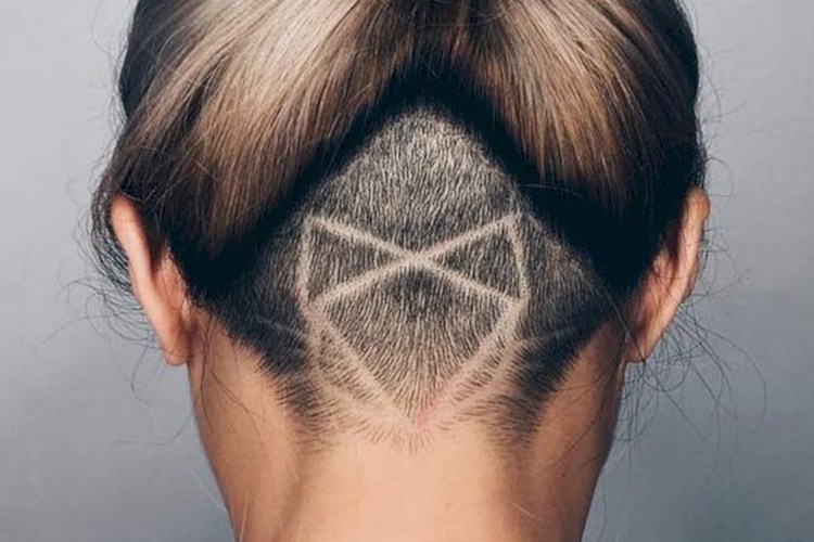 Coupe Undercut femme: plein d'inspiration pour être au courant des trends