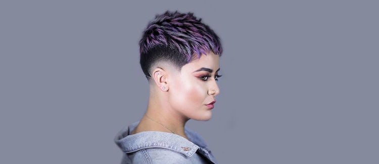 coupe undercut femme degrade coloration cheveux lilas gris