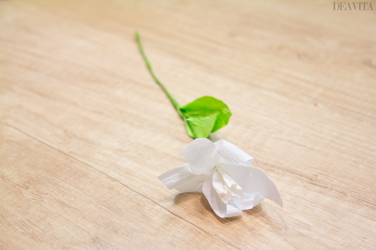 fleur en papier crepon DIY instructions