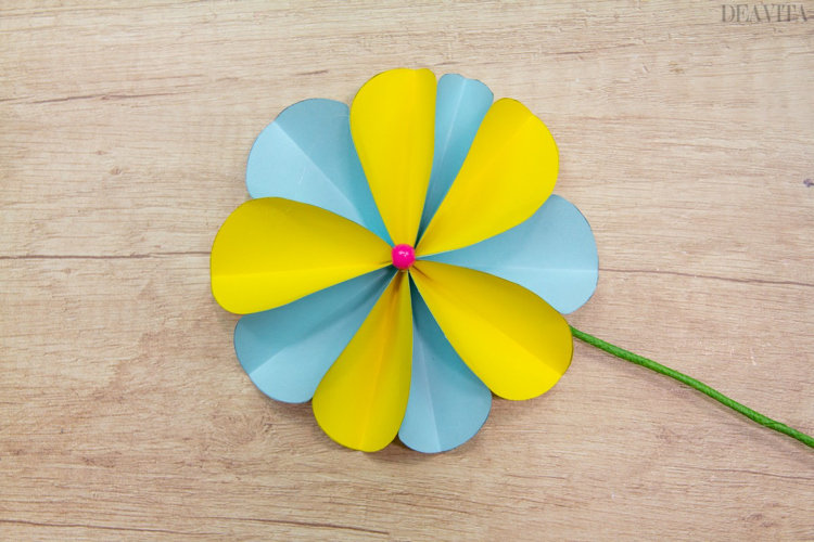 fleur en papier fleur printemps diy jaune bleu
