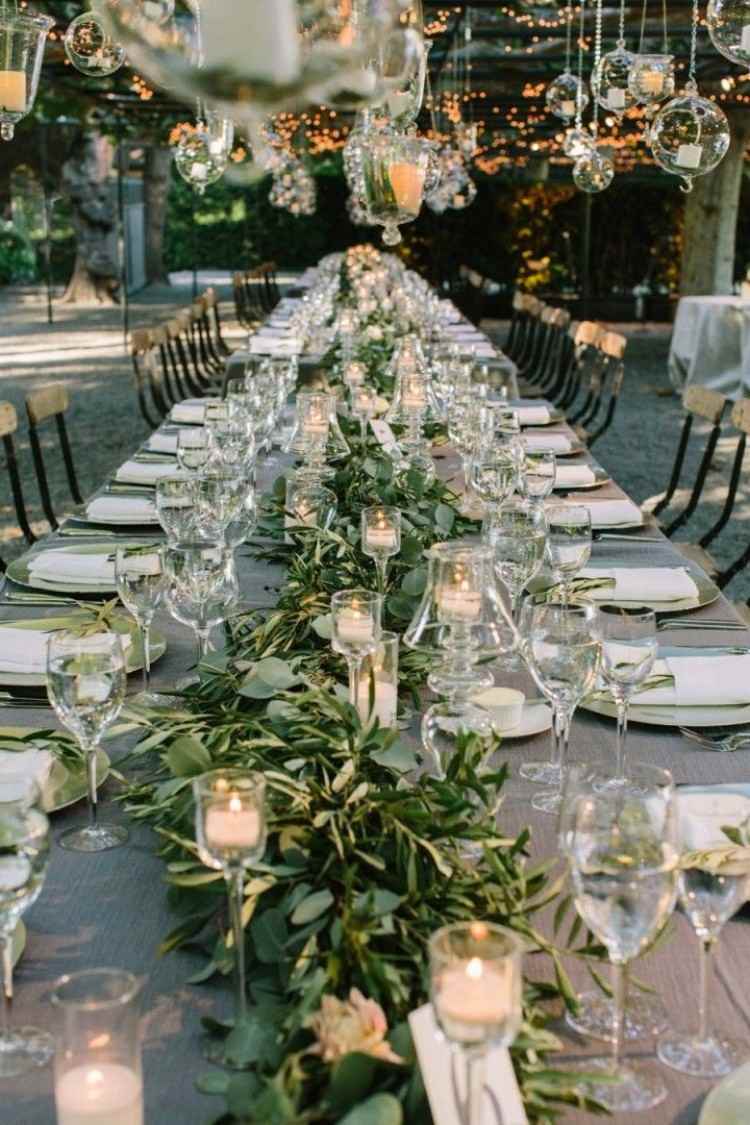 mariage dans son jardin idées déco rustique table