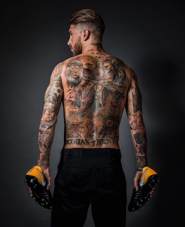 tatouages footballeurs Sergio Ramos dos tatoué