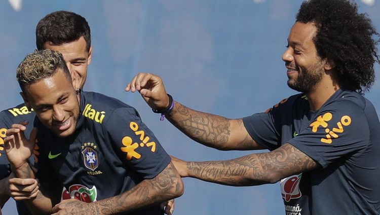 tatouages footballeurs motifs religieux Marcelo