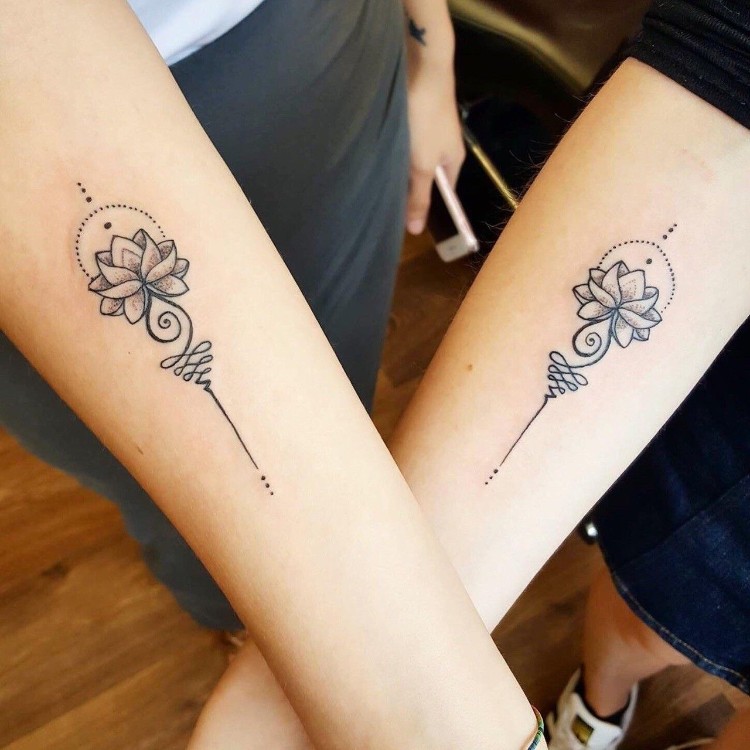 tatouages pour sœurs idées originales partager bras