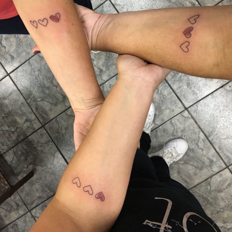 tatouages pour sœurs mini idées élégantes