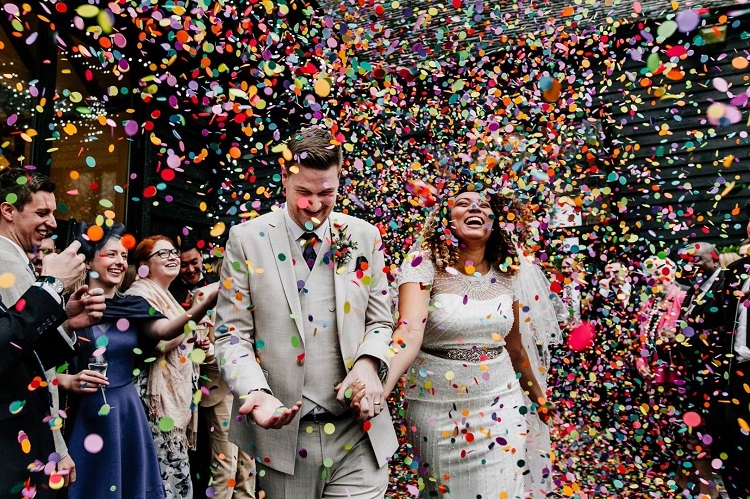 tendances mariage 2019 confettis colorés