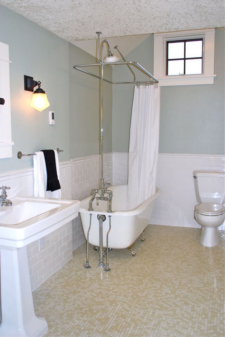 carrelage mosaique ronde salle de bain retro