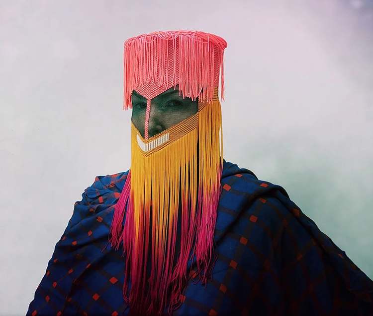 masque artisanal carnaval fils colores