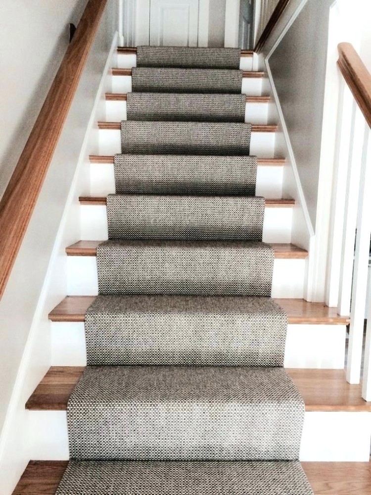 tapis pour escalier design bois moquette grise look contemporain