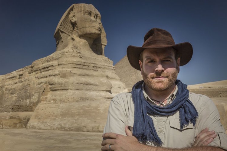 Josh Gates Discovery Channel Expedition Unknown ouverture sarcophage égyptien