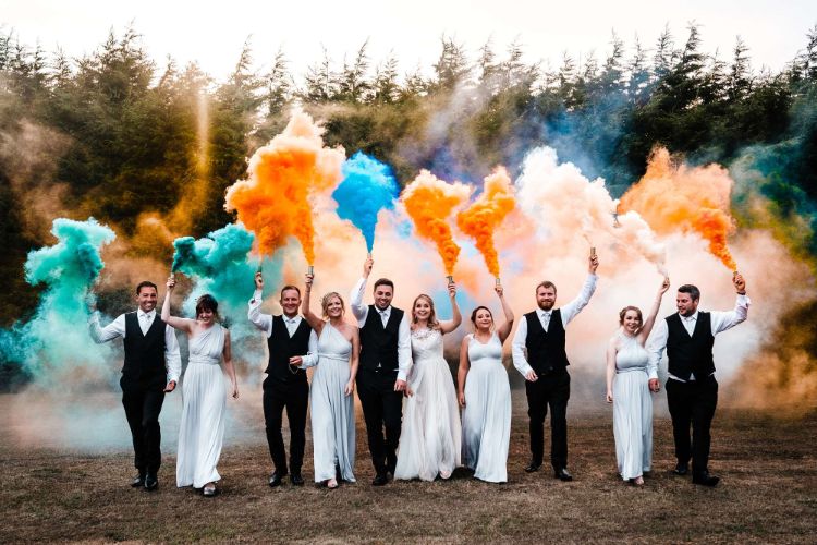 bombe de fumée colorée différentes nuances mariage tendance
