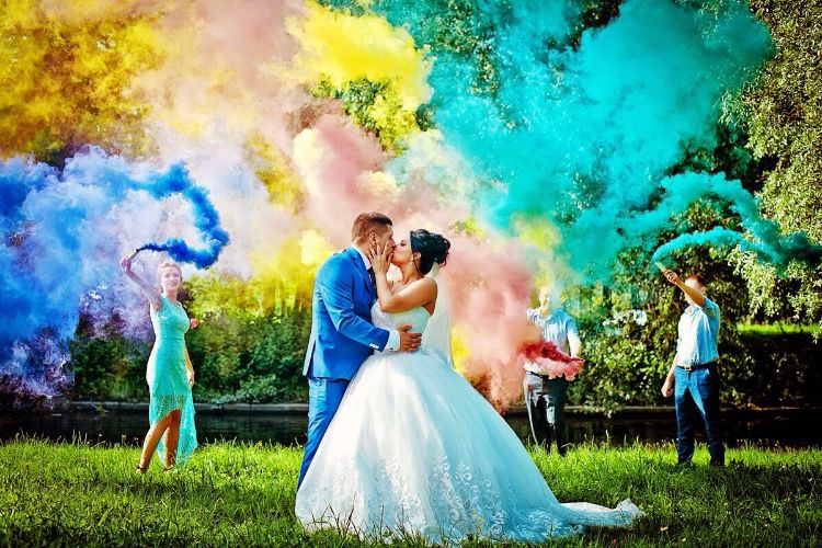 bombe de fumée colorée superbe idée mariage