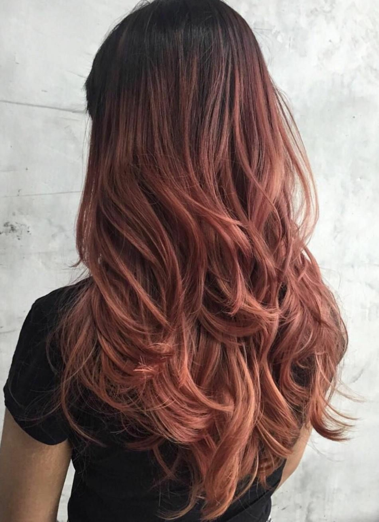 cheveux rose brown reflets rosés sans racines