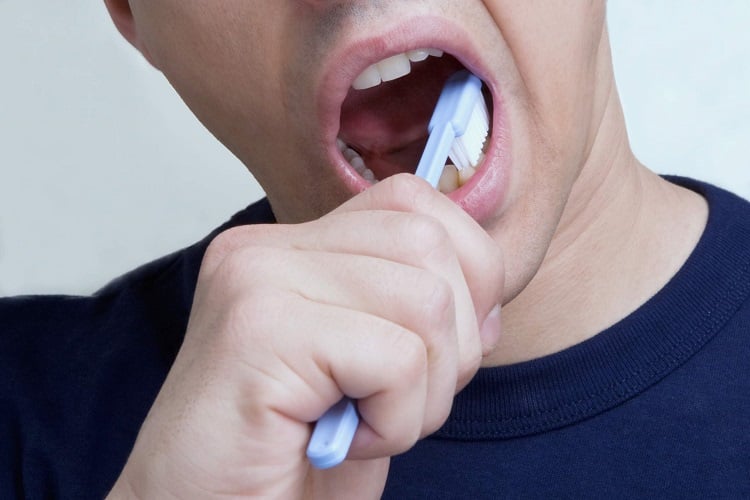 dioxyde de titane danger E171 présent dentifrices aliments médicaments