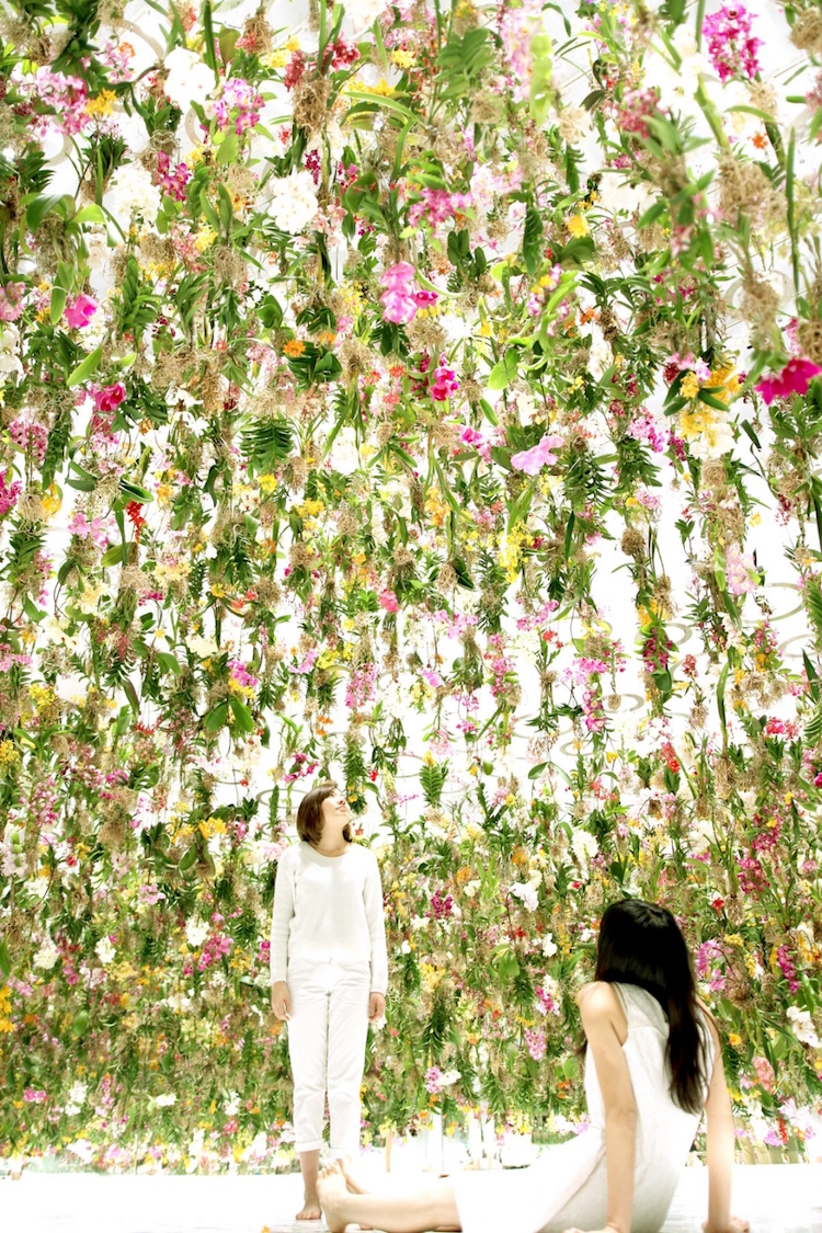 le jardin des fleurs en air installation interactive TeamLab