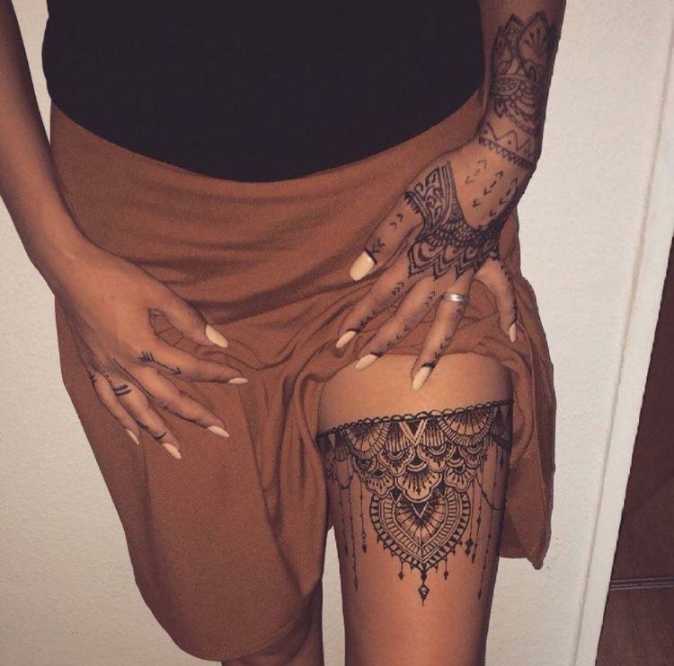 Tatouage Femme Cuisse Idées Originales Pour Cet Endroit