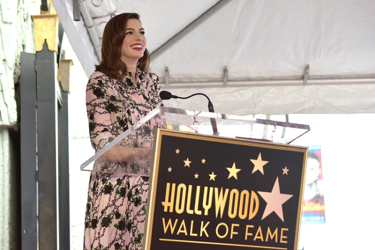 Anne Hathaway Hollywood Walk of Fame étoile