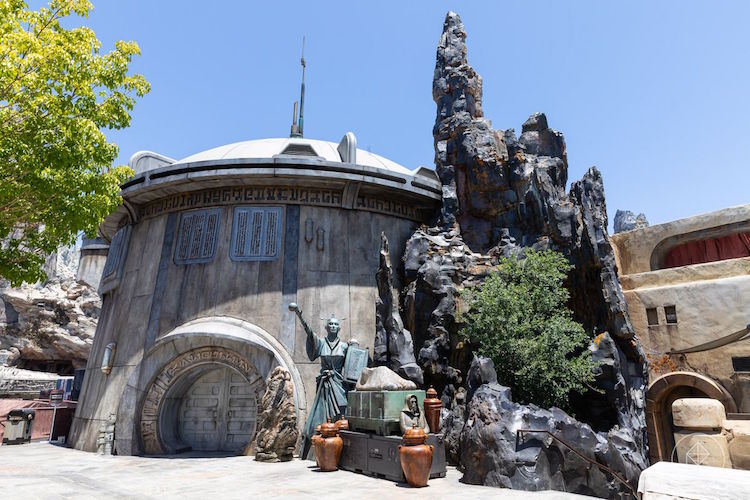 Star Wars Galaxy’s Edge extension Disneyland Californie