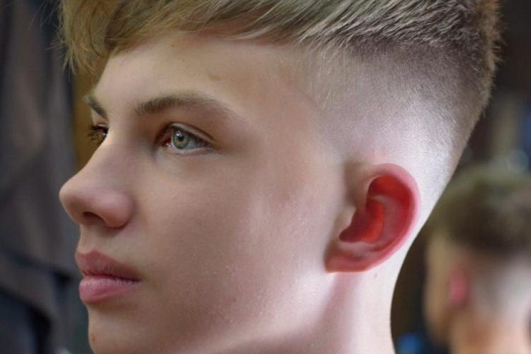 Coupe de cheveux ado garçon : idées qui feront la tendance cette saison