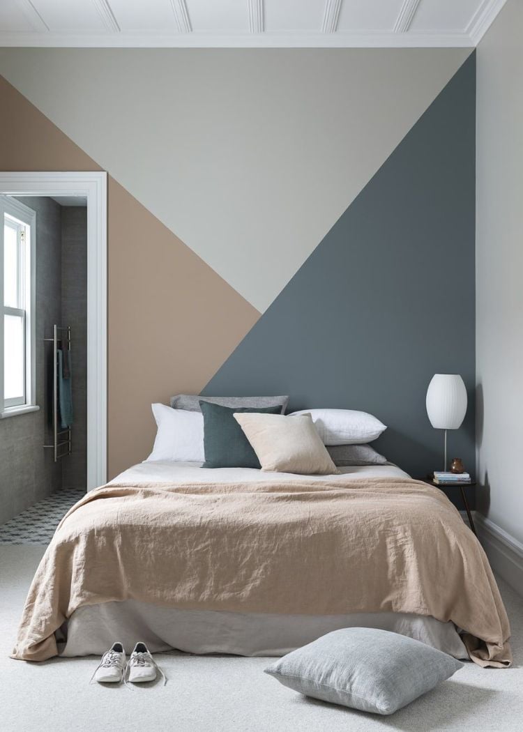 peinture murale géométrique chambre à coucher idée simple