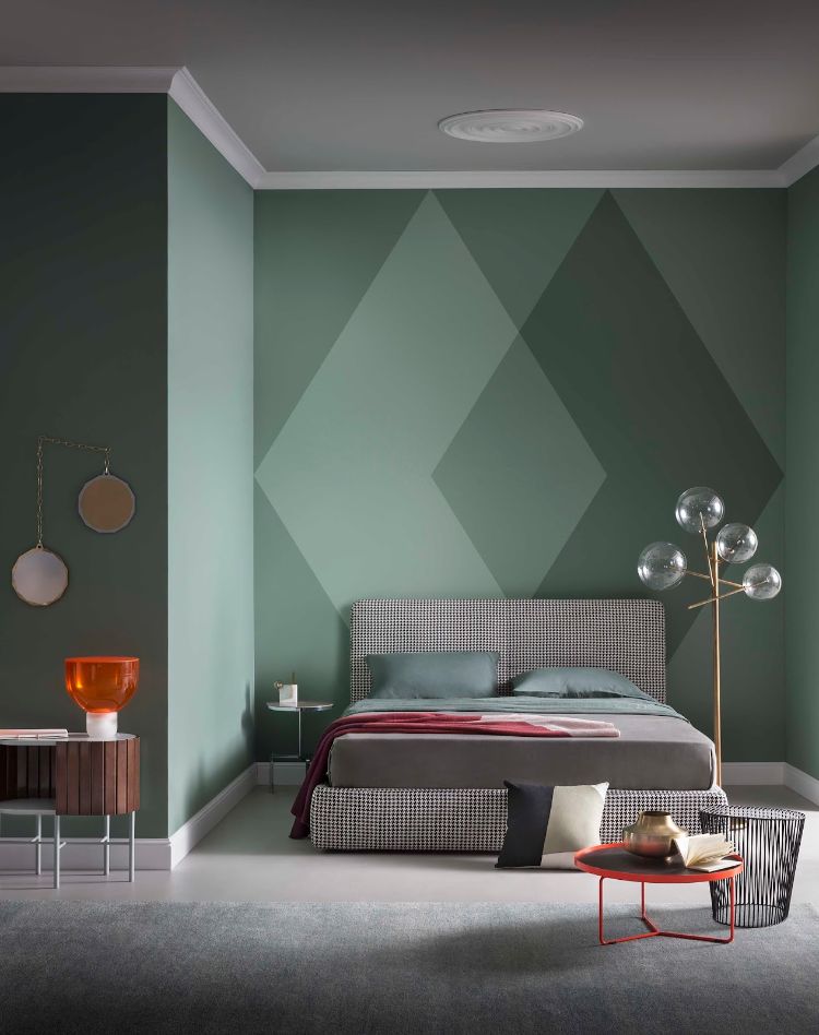 peinture murale géométrique chambre à coucher losanges nuances vertes