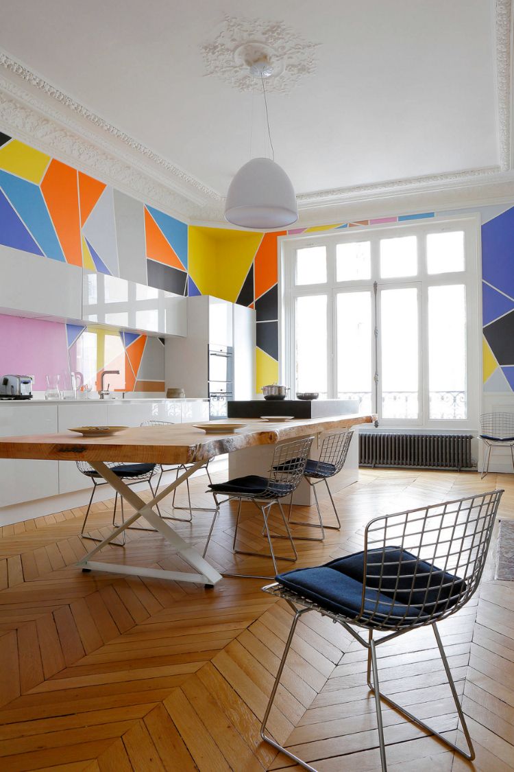 peinture murale géométrique grande cuisine colorée