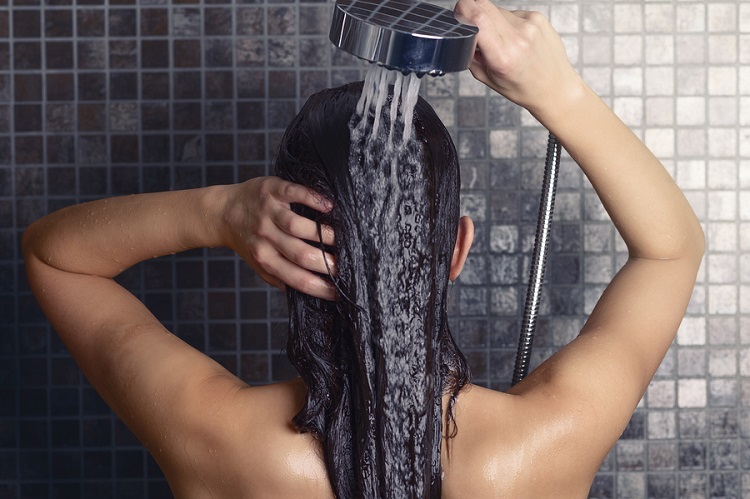 shampoing maison avec bière pour les cheveux soin beauté naturel