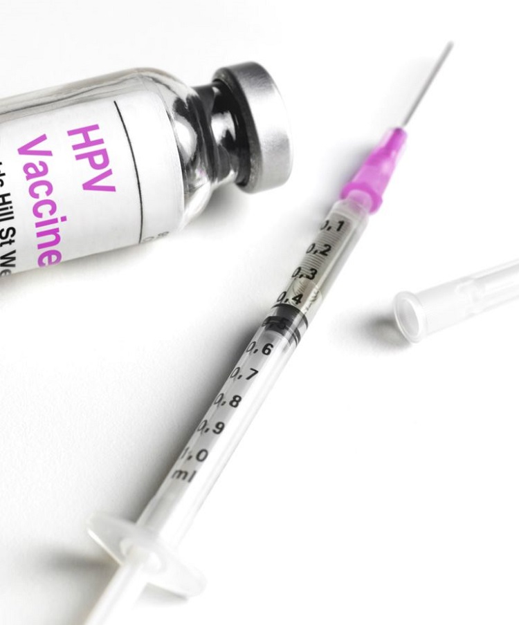 vaccin anti-HVP France médecins contre vaccinations demandent moratoire