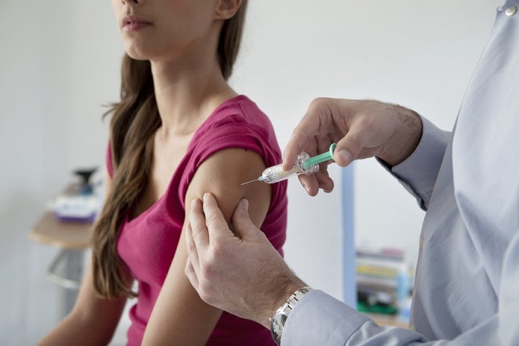 vaccin anti-HVP France risques cancer tout savoir santé jeunes femmes filles