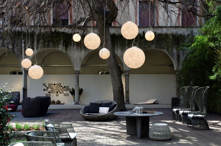 éclairage design extérieur led sans fil rechargeable signé in es artdesign Fiera Milano