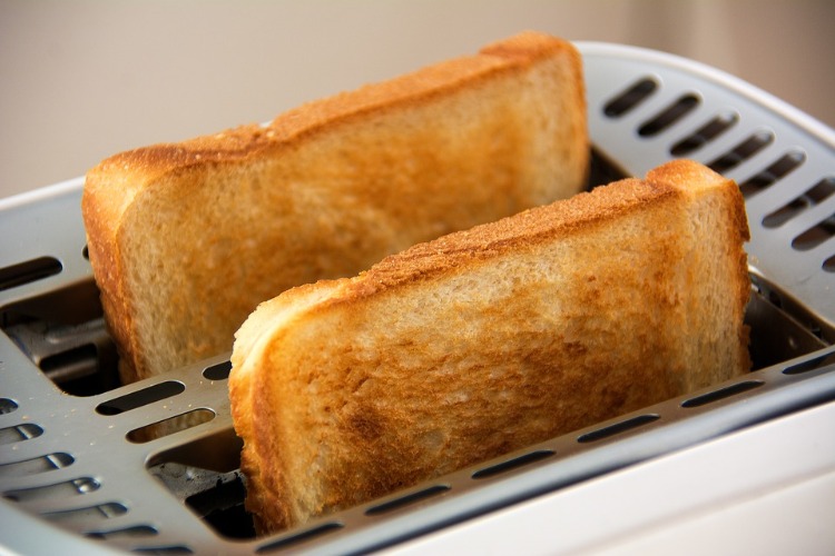 aliments dangereux santé farine raffinée pain blanc effets nocifs organisme