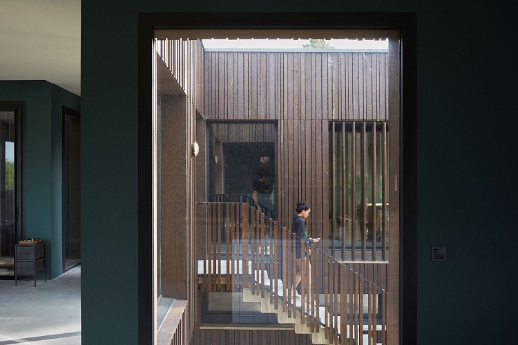 façade en bois escalier en béton déco intérieure naturelle