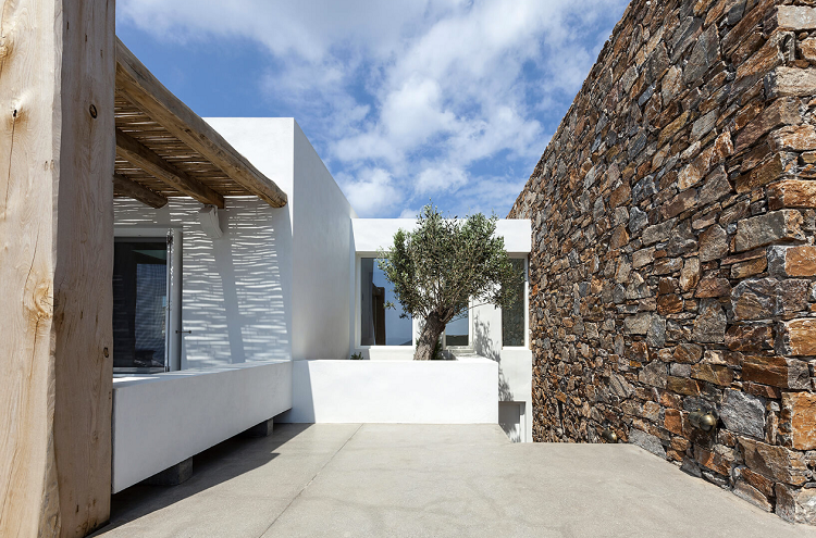 pergola bois massif pierre naturelle résidence Syros