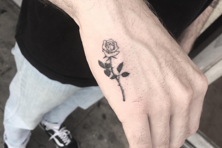 Petit tatouage homme : plus de 50 idées des plus beaux dessins