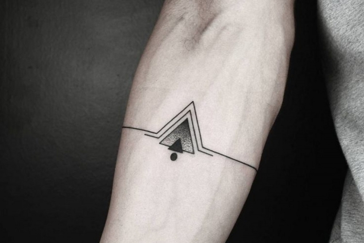 Petit Tatouage Homme Avant Bras Discret