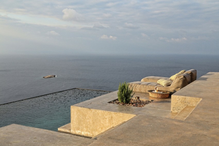 résidence Syros piscine à débordement terrasse à niveaux