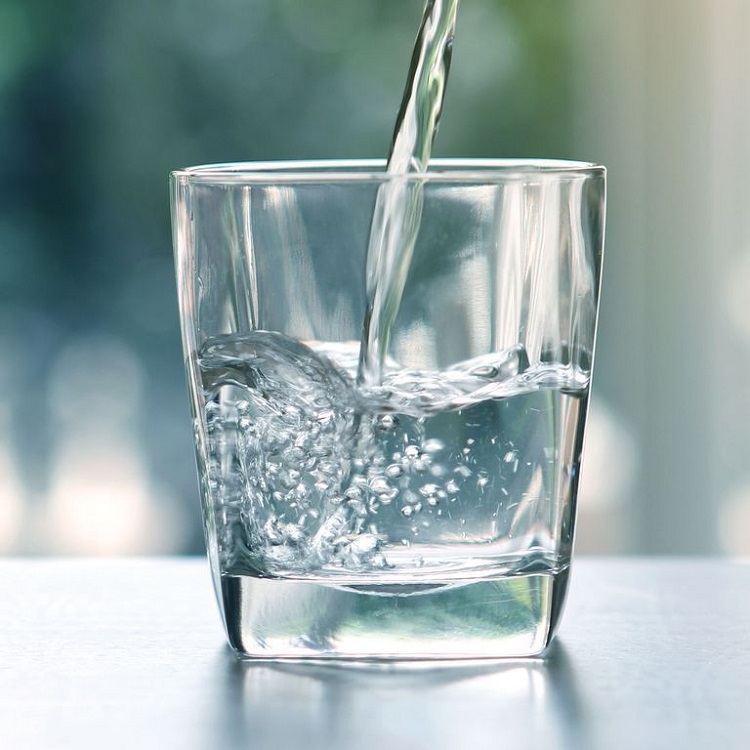 soin anti-cellulite boire eau régulièrement remède miracle efficace