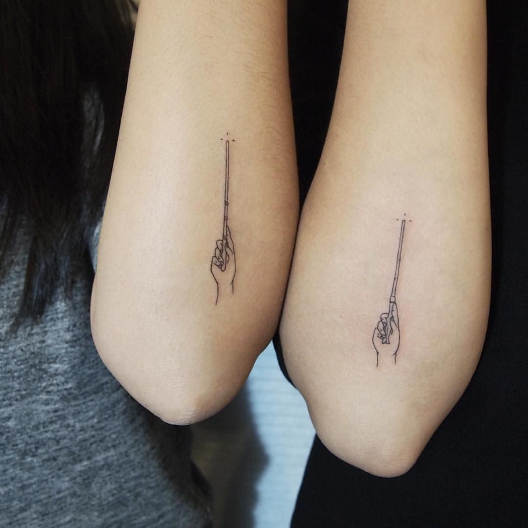 tatouage Harry Potter pour couple et amis baguette de magie