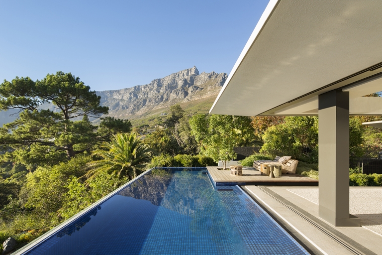 KLOOF 119A Cape Town terrasse avec piscine débordement vues panoramiques Cape Town montagne