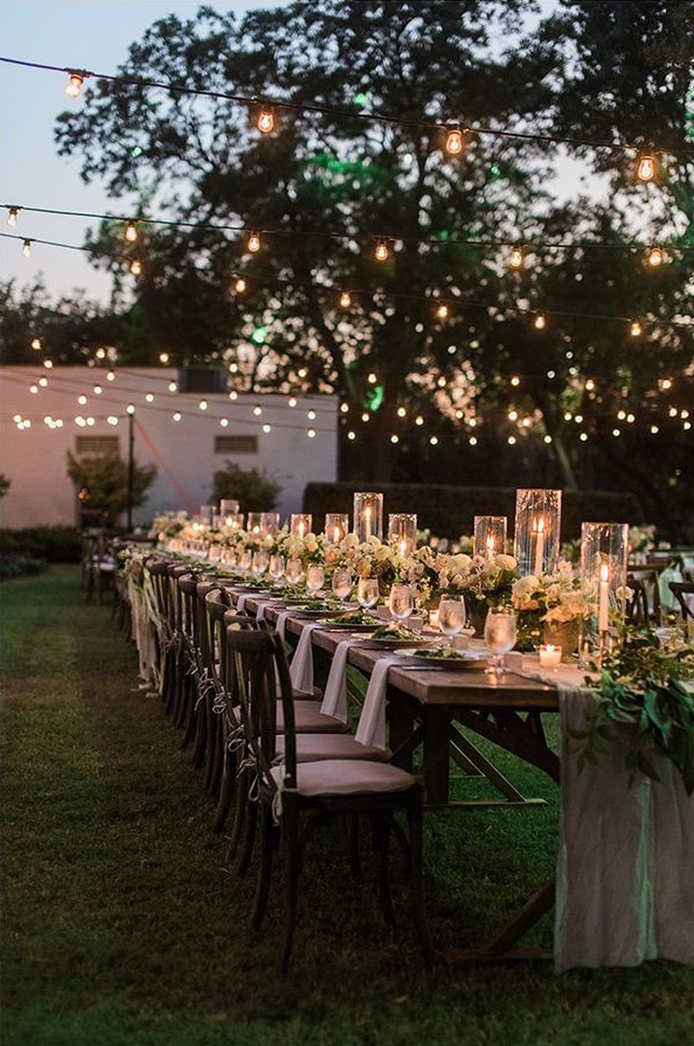 décoration lumineuse mariage bougies guirlandes thème champêtre ambiance romantique extérieur