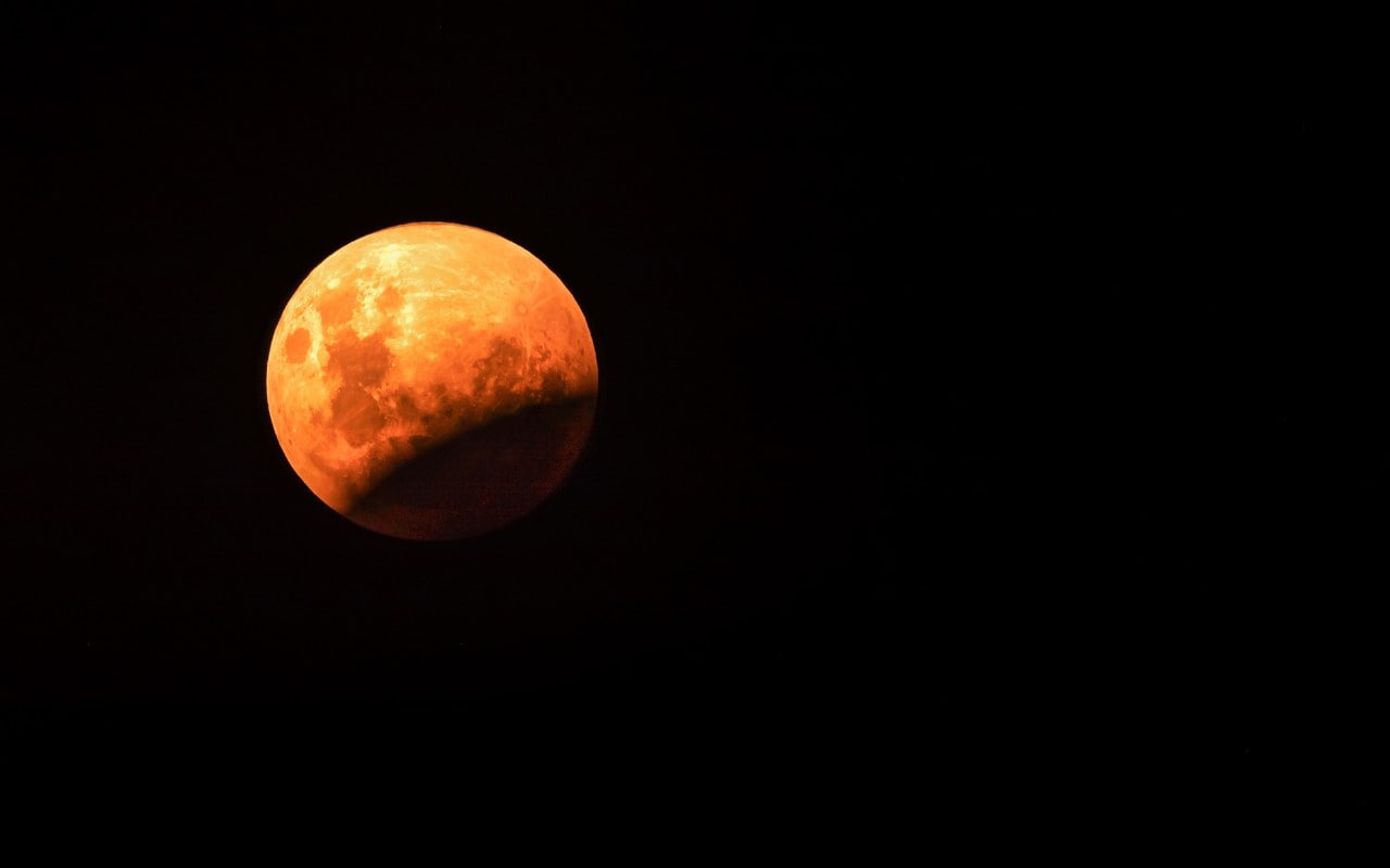 éclipse partielle lunaire lune de sang