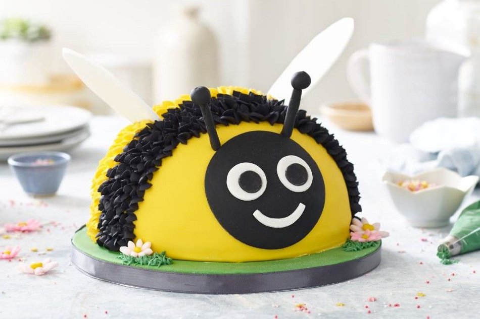 gâteau inspiré par les abeilles cake anniversaire