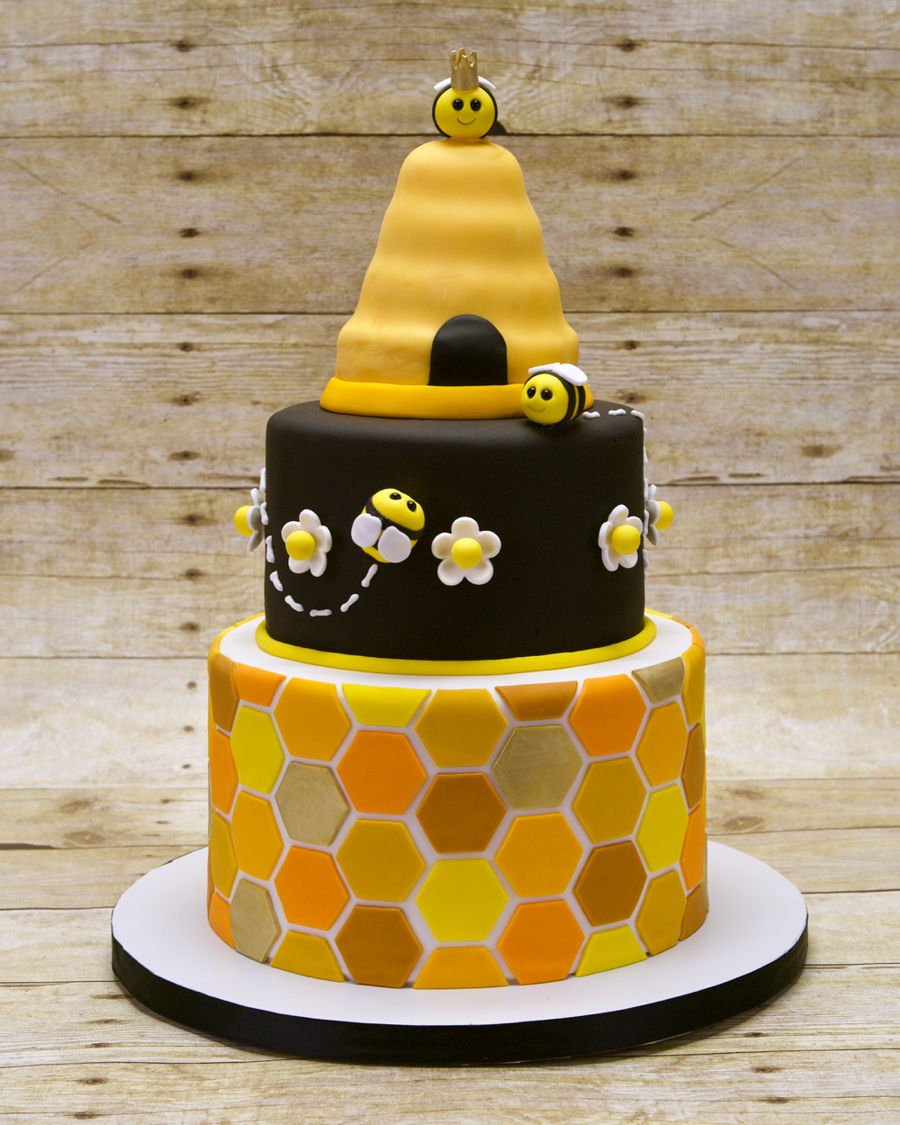 gâteau ruche d’abeille et nid d'abeilles cake à étages idée design