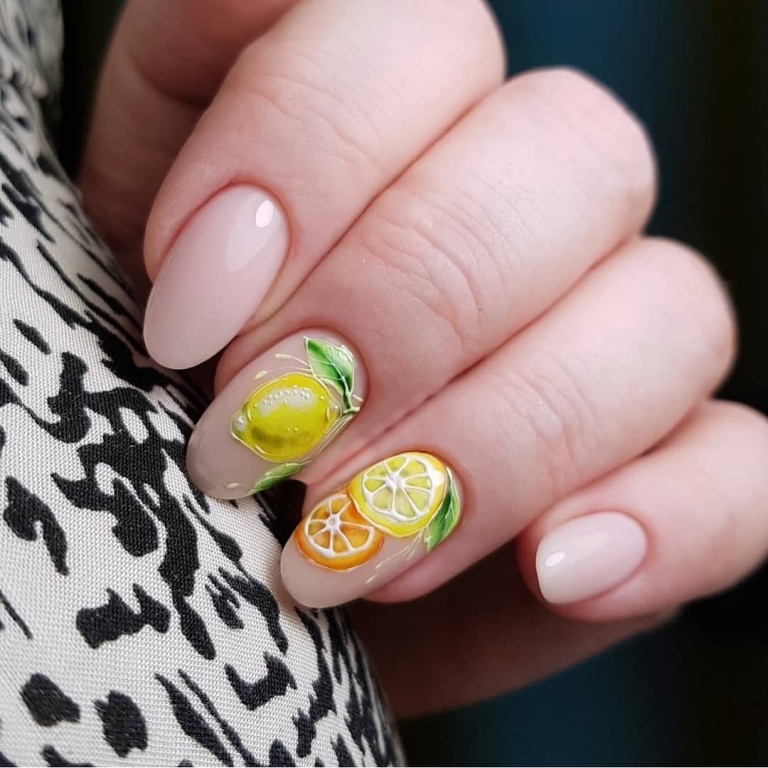 nail art fruit agrume tranches citron vernis nude
