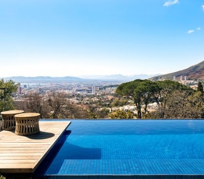 terrasse panoramique moderne piscine infinity coin lounge vue panoramique Cape Town