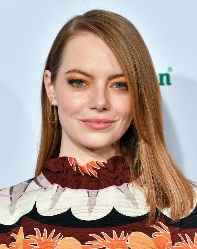 Emma Stone cheveux fins roux idée coiffure carré long