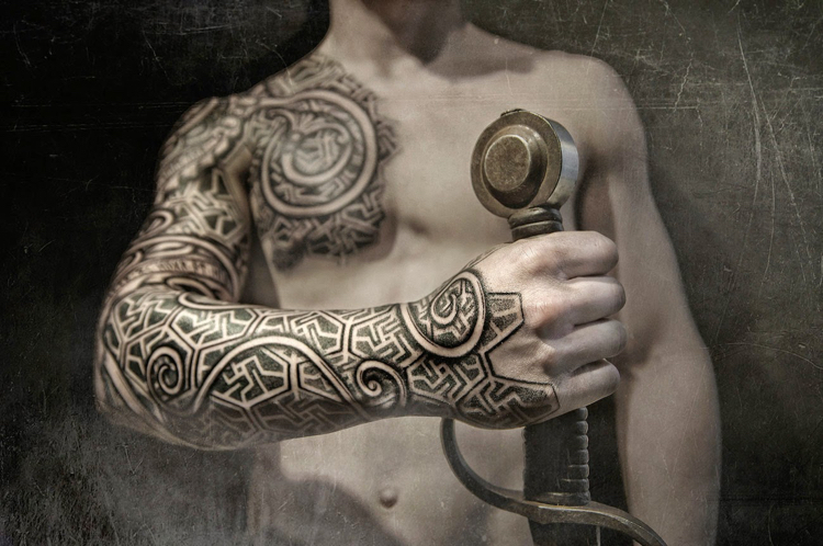 idées tatouage viking signification symboles nordiques