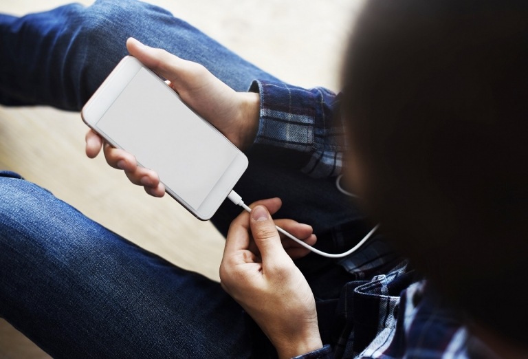 chargeurs de portable brûlures risques santé